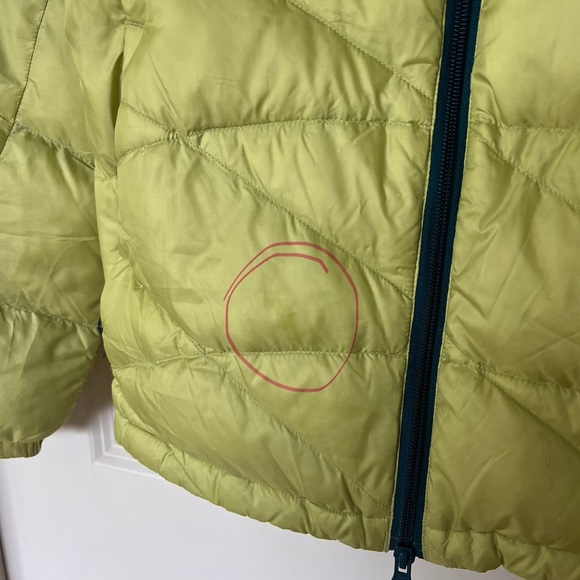 Green Women’s GoLite Puffer Jacket - Picture 3 of 6